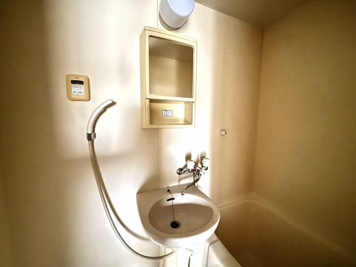 洗面 ヴィラナリ－大和田