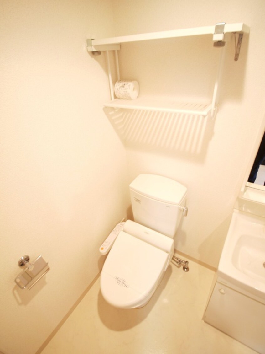 トイレ ｴｽﾃﾑｺｰﾄ新大阪Ⅷﾚｳﾞｫﾘｽ(709)