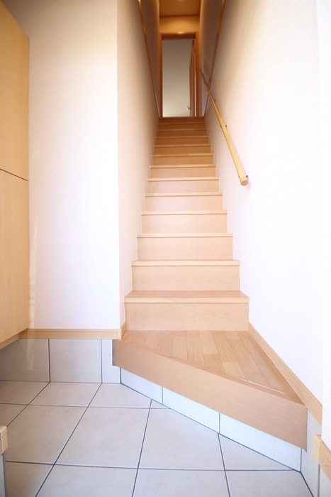 玄関 プリマベ－ラ森友