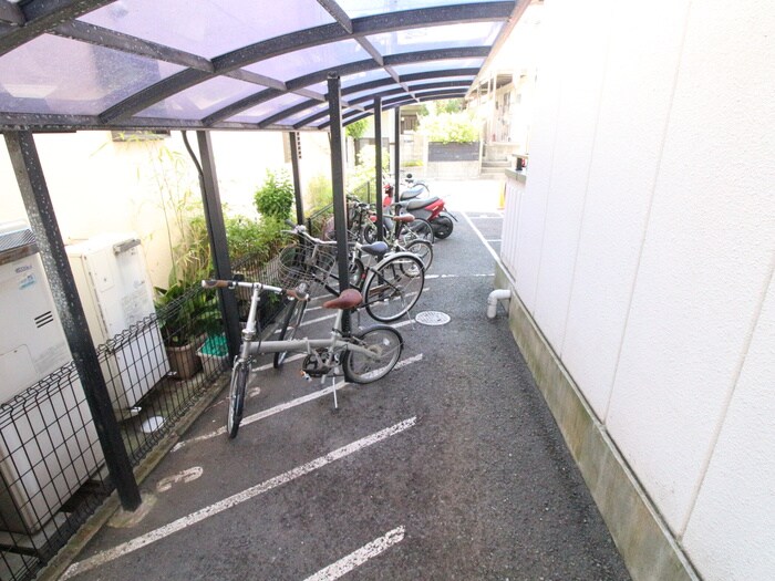 駐輪場 サンボックス御影