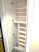 靴箱 プレサンス梅田北デイズ(206)