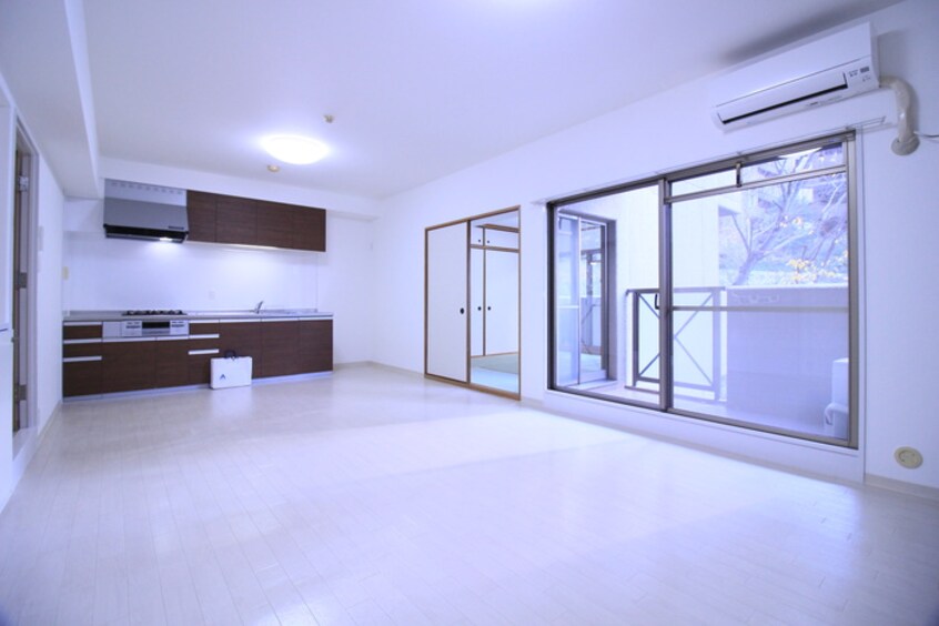 居室 アーバンパーク緑地公園