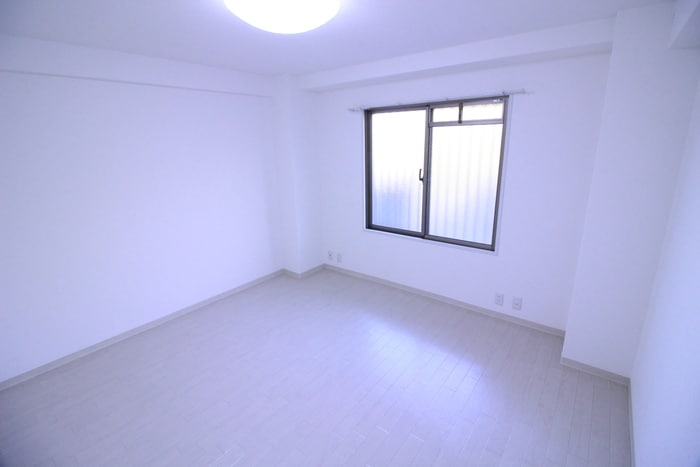 居室 アーバンパーク緑地公園