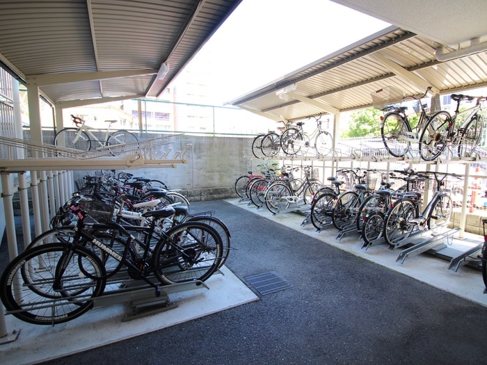 駐輪場 ｴｽﾃﾑｺｰﾄ新大阪Ⅷﾚｳﾞｫﾘｽ(1002)