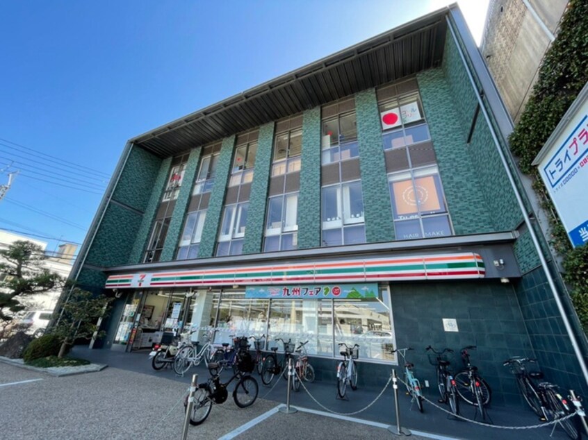 セブンイレブン(コンビニ)まで520m パデシオン宇治木幡（３０１）