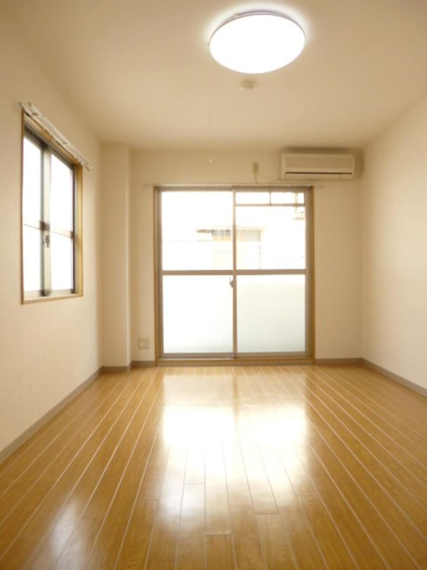 居室 ブランベ－ジュ桂