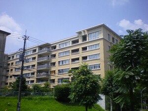 ｸﾞﾗﾝﾄﾞﾒｿﾞﾝ北千里古江台(202)