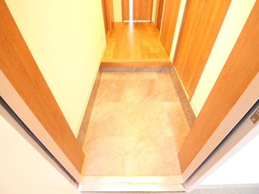 玄関 ユリシス　エン　ファミエ