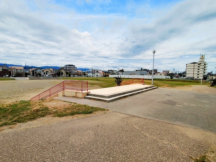 ときわ公園(公園)まで180m ス－ペリアレジデンスⅢ