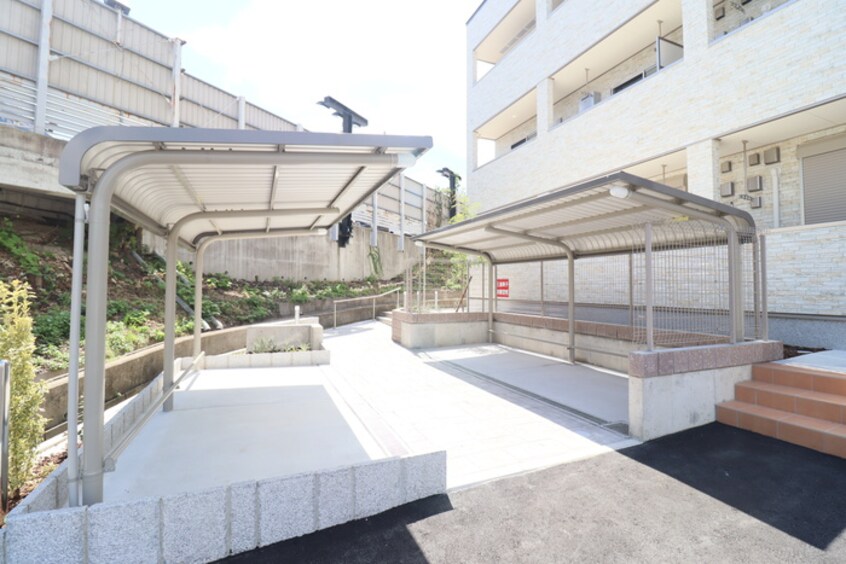 駐輪場 ブリリアント