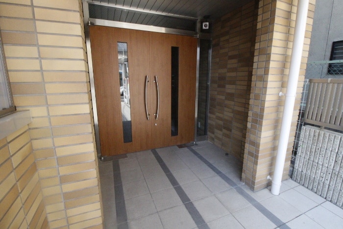 エントランス部分 クローバーコート