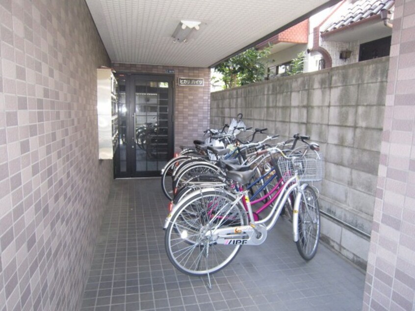 駐輪場 ヒカリハイツ