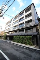 ｻﾞ･ﾊﾟｰｸﾊｳｽ三条油小路(108)の外観