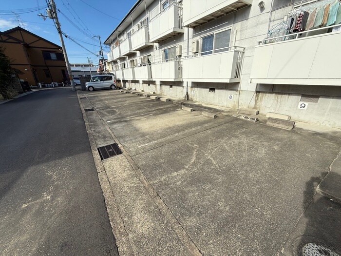 駐車場 グリ－ンヒル伊勢田