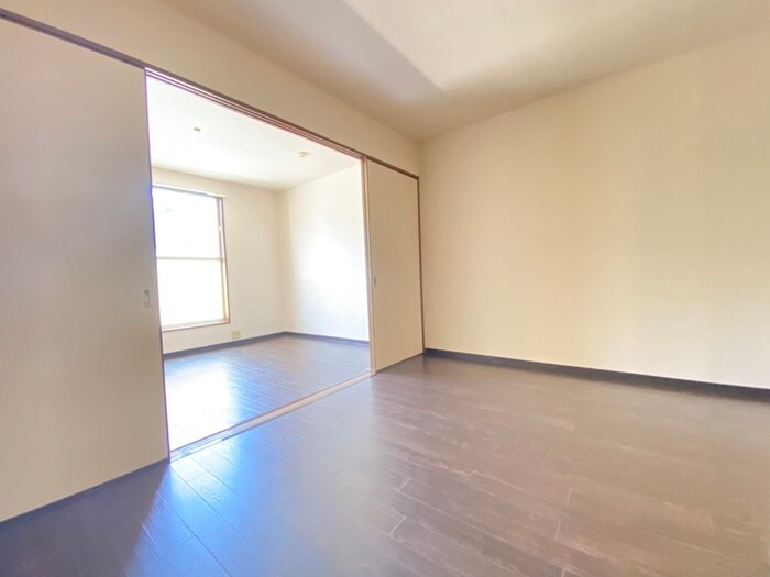 居室 グリ－ンヒル伊勢田