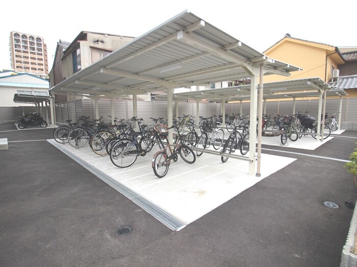 駐輪場 Luxe新大阪西