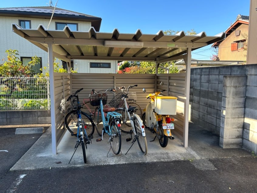 駐輪場 マウンテンハウス一里山