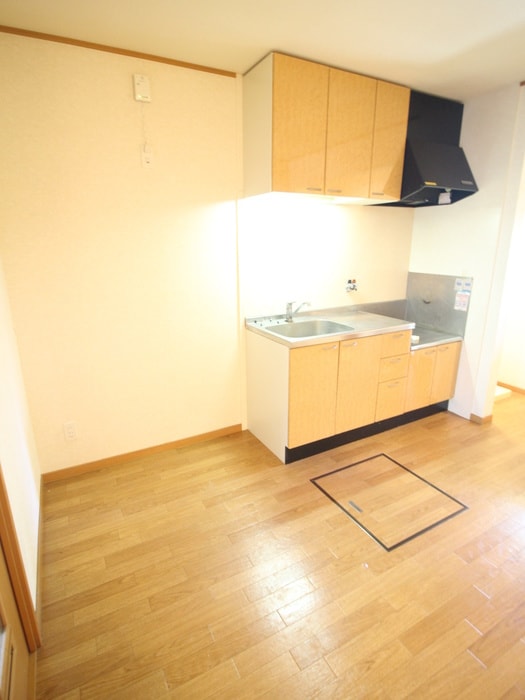 キッチン フロ－ラ北花田