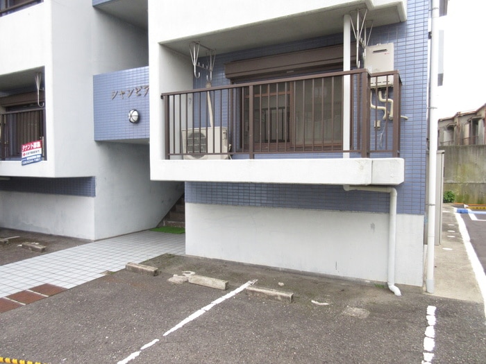 駐車場 シャンピア蛍