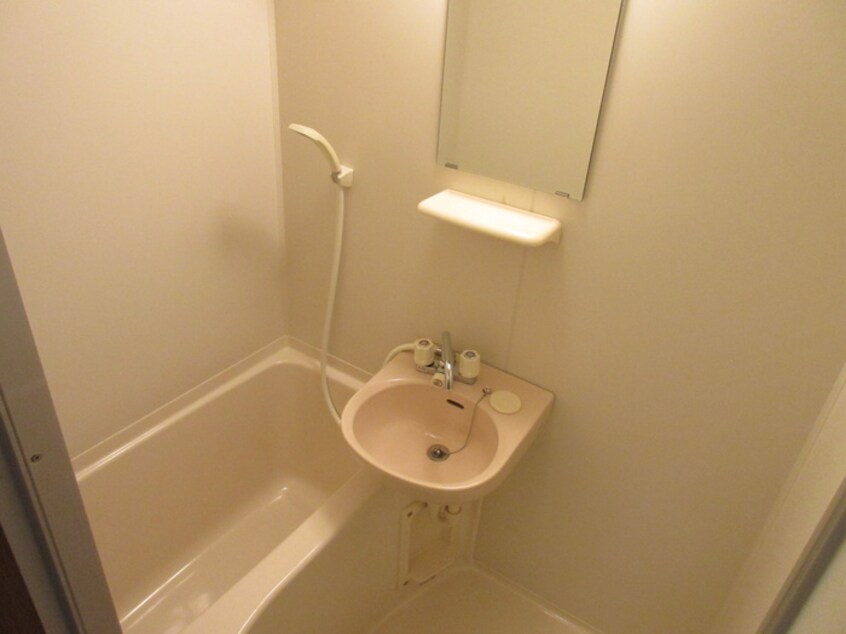 バス／シャワールーム等 シャンピア蛍