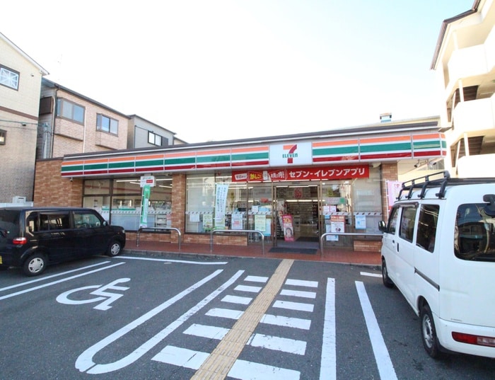 セブンイレブン(コンビニ)まで350m ＣＲＥＡＴＩＯＮ