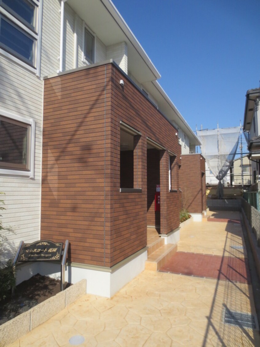 エントランス部分 セレスコート花園