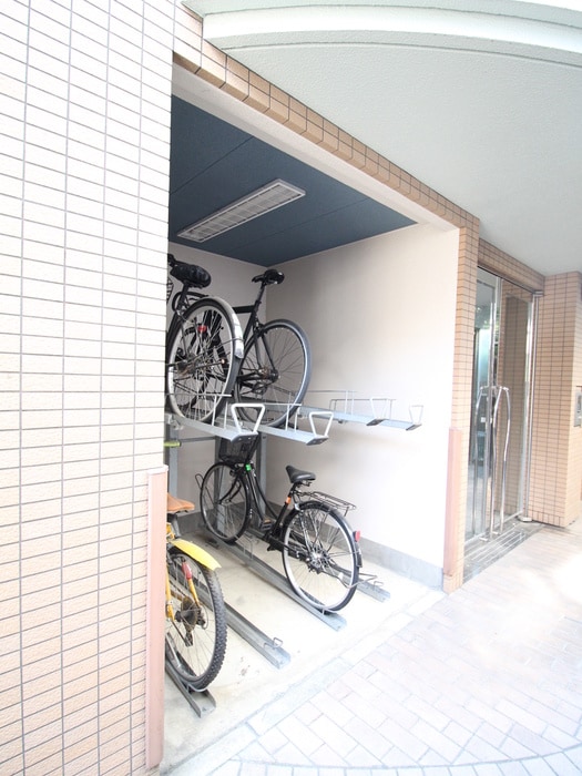駐輪場 レシェンテ水澤