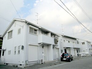 ニイナベルション
