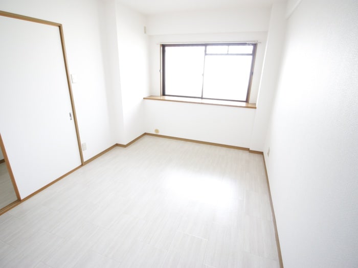 居室 ラフェスタ二見