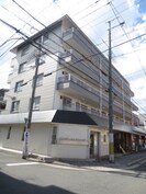 マンション高原の外観