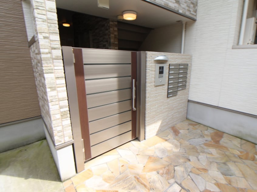 エントランス部分 フジパレス園田Ⅲ番館