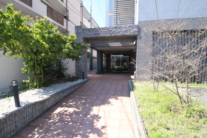 エントランス部分 エル・セレ－ノ山科