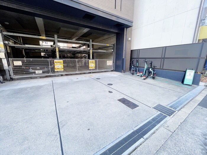 駐車場 インプルーブ四天王寺