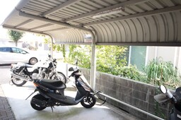 バイク置き場