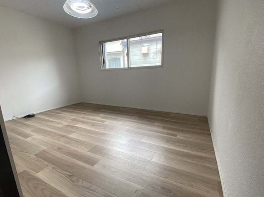 居室 堀溝３丁目戸建