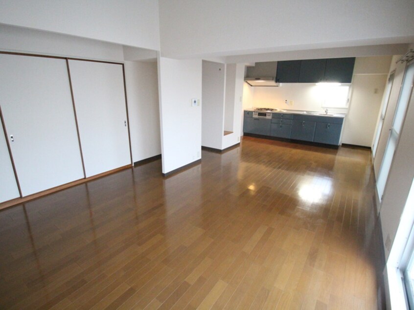 居室 フローレンス桜町