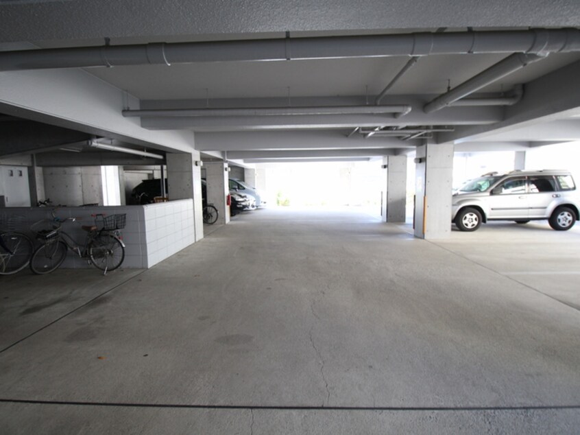 駐車場 フローレンス桜町