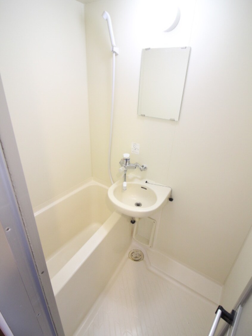 バス／シャワールーム等 ファースト