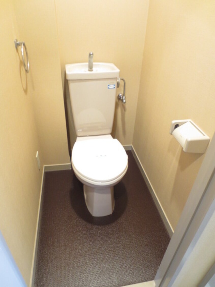 トイレ ファースト