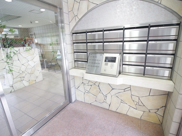 エントランス部分 ドルフサトウ