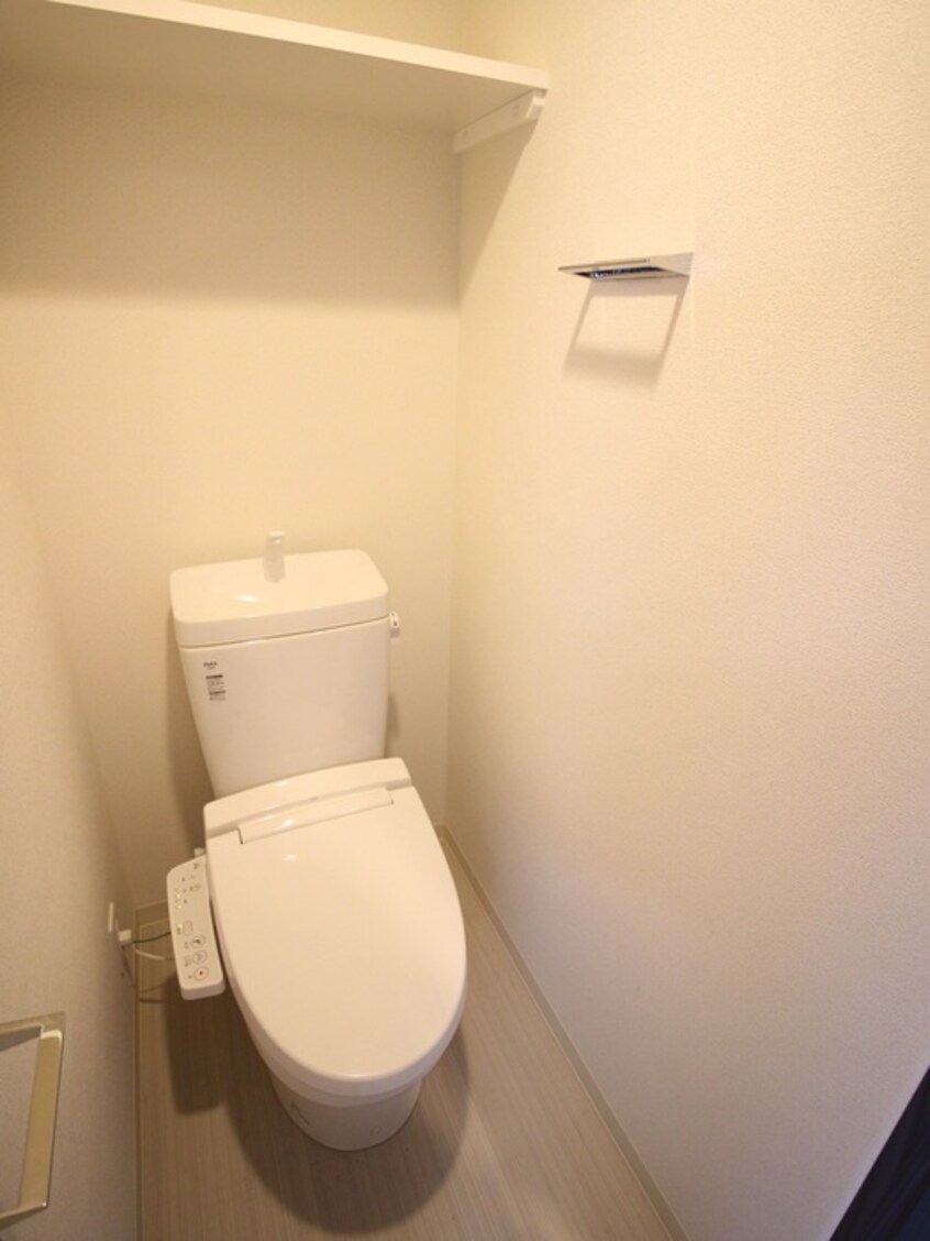 トイレ ﾌﾟﾚｻﾝｽ新大阪ｲｵﾘｱ（206）