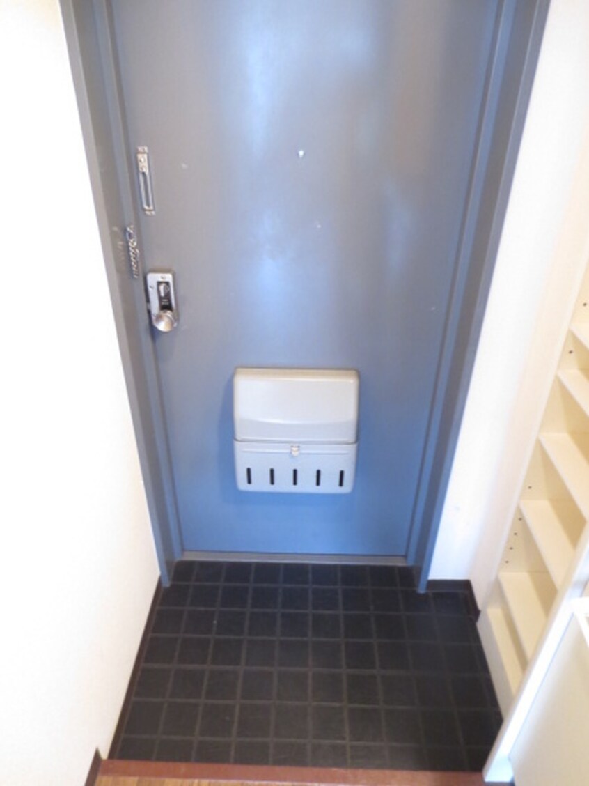 玄関 サニ－コ－ト大利