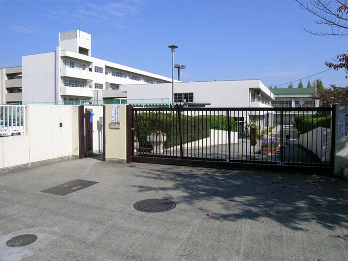 片山中学校(中学校/中等教育学校)まで1600m アトリエコ－ト