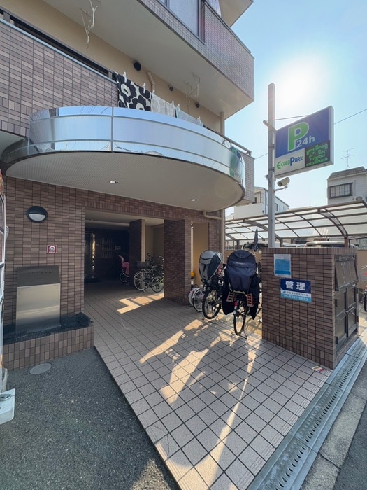 エントランス部分 イスタナ