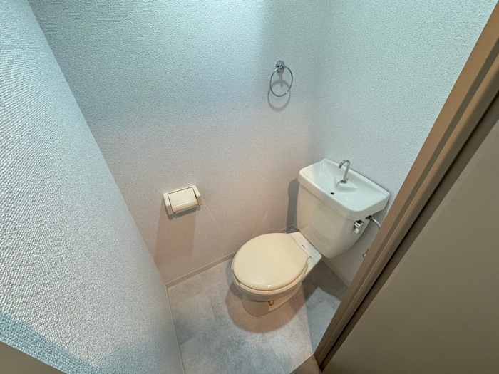 トイレ イスタナ