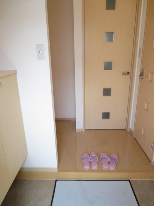 玄関 リヴェ－ルＳＥＴＡ