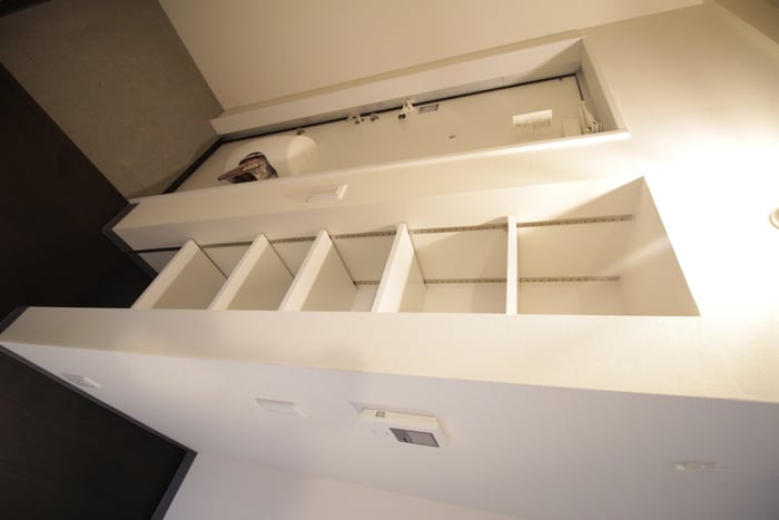 靴箱 Shine Shimo Shinjo