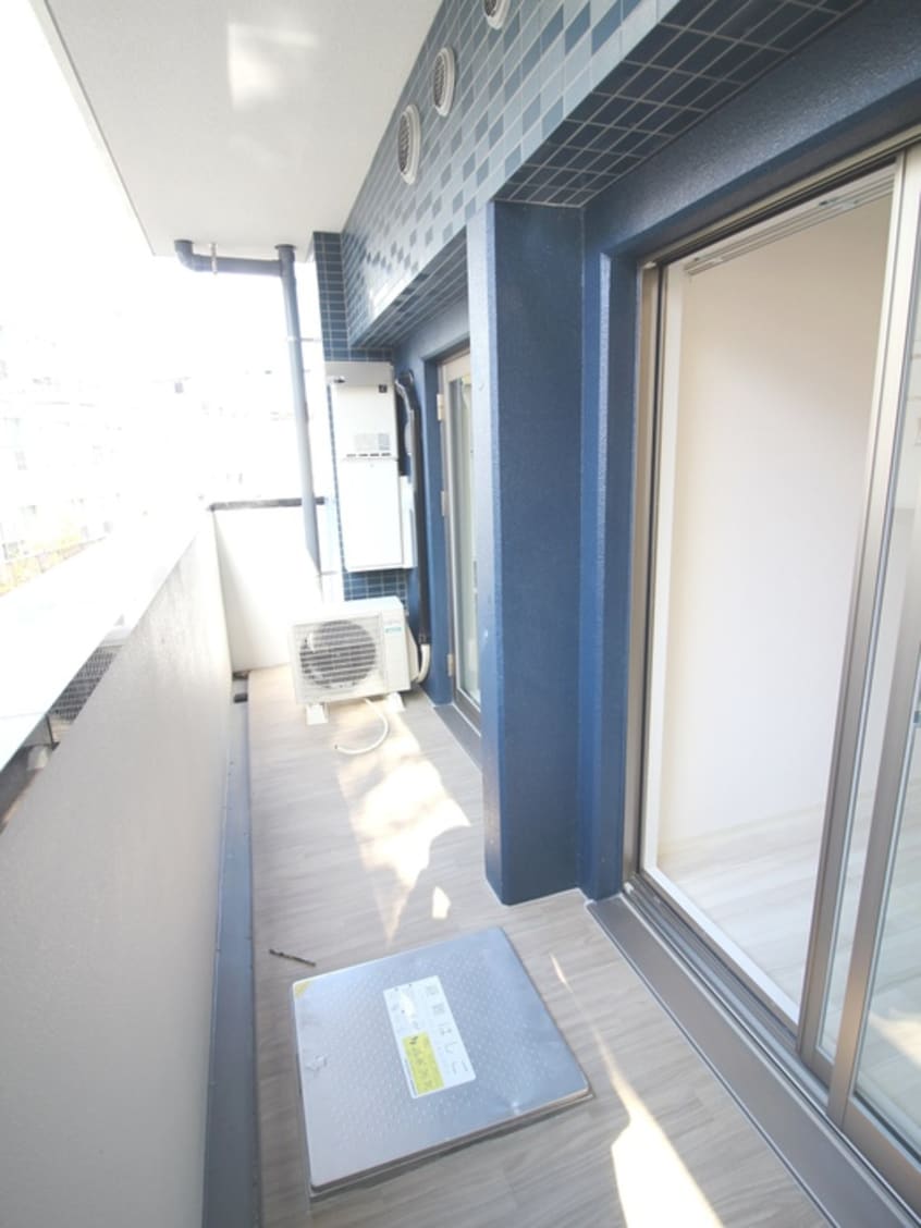 ベランダ・バルコニー ﾌﾟﾚｻﾝｽOSAKA西中島ﾘｴｿﾞﾝ(403)