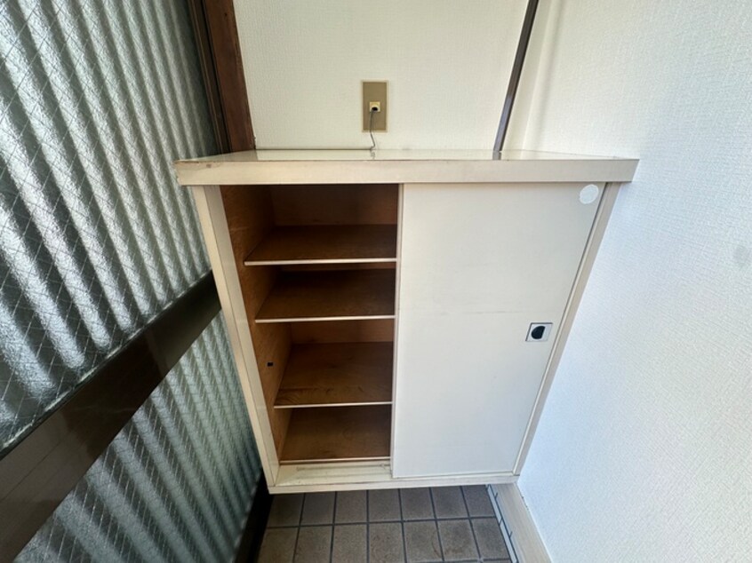 靴箱 東鳴尾町2丁目賃貸戸建