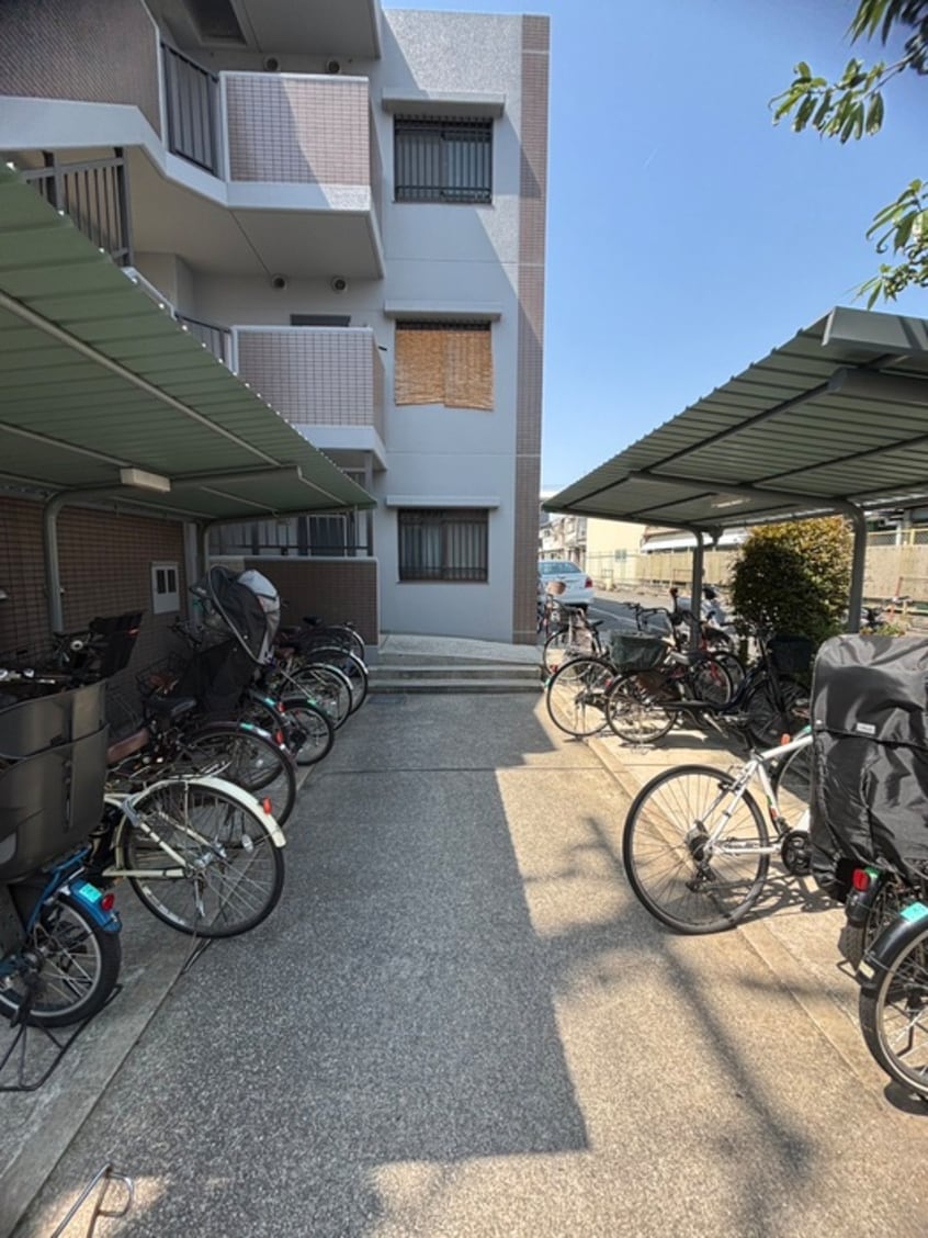 駐輪場 フレーシア布施